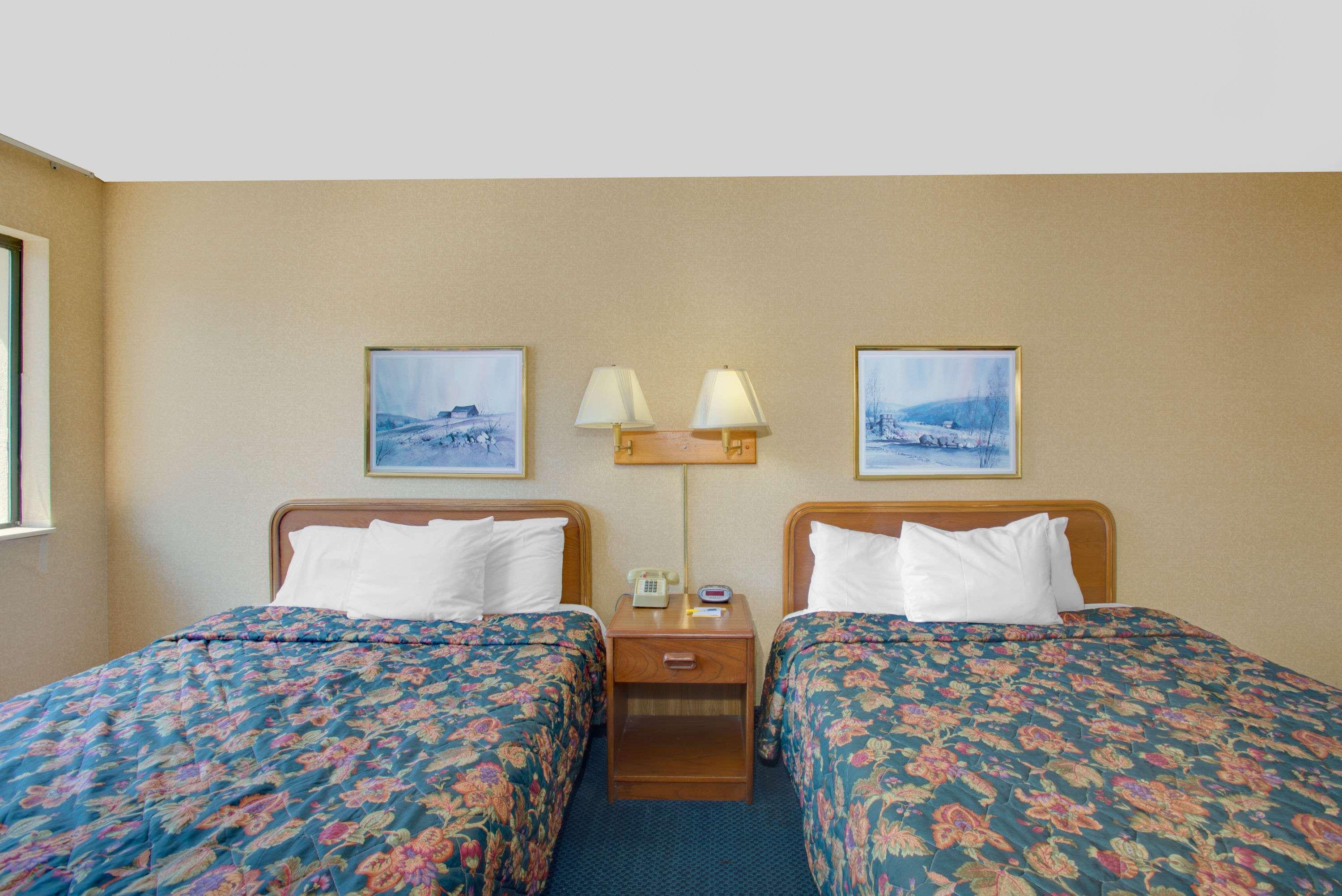 Days Inn By Wyndham Auburn/Finger Lakes Region Kültér fotó