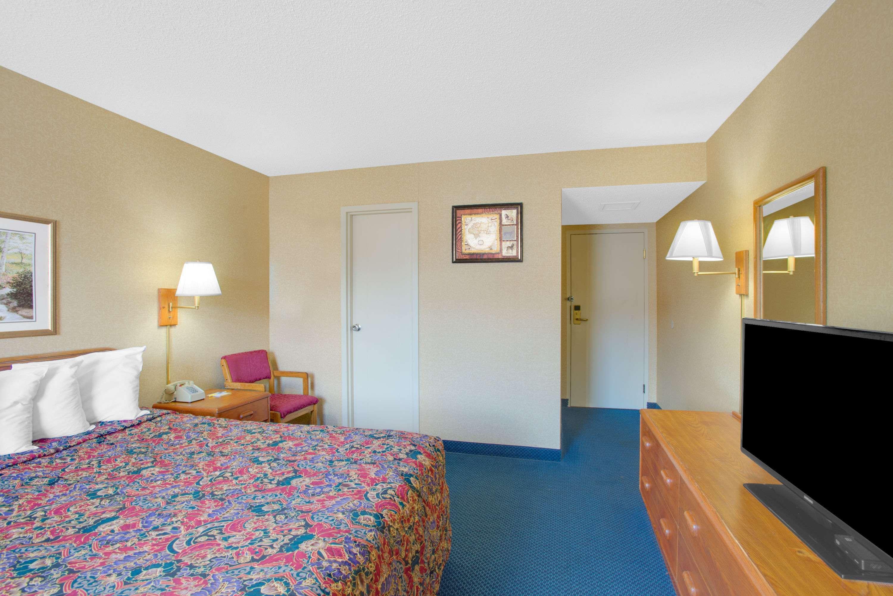Days Inn By Wyndham Auburn/Finger Lakes Region Kültér fotó