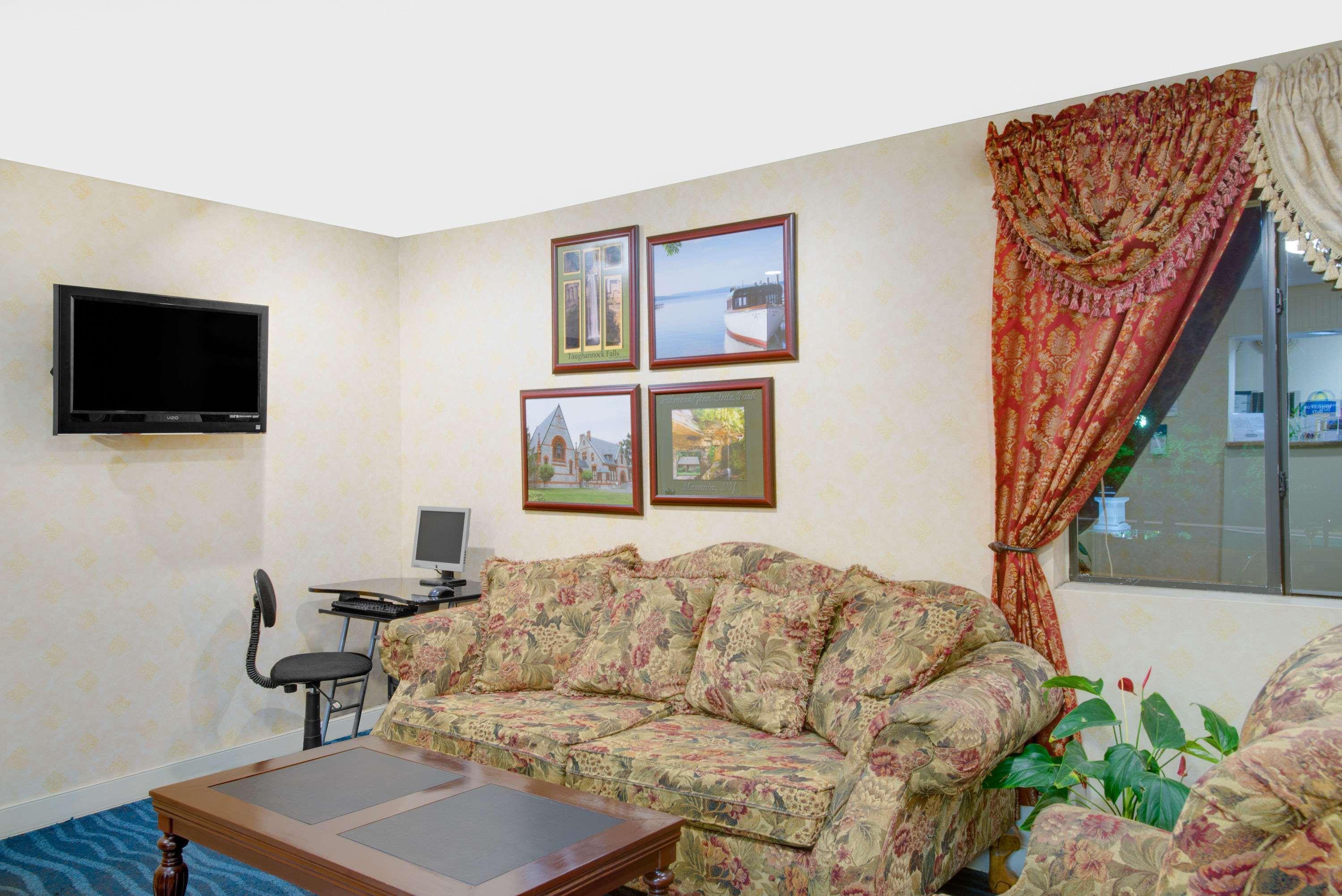 Days Inn By Wyndham Auburn/Finger Lakes Region Kültér fotó